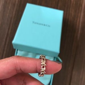 Tiffany & Co - XOXO ring, size 5. Authentic.